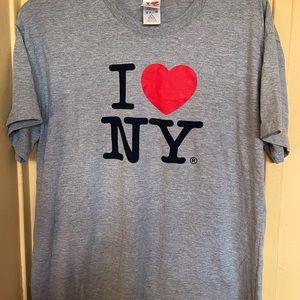 New York woman gray T.shirt in size XL nice color